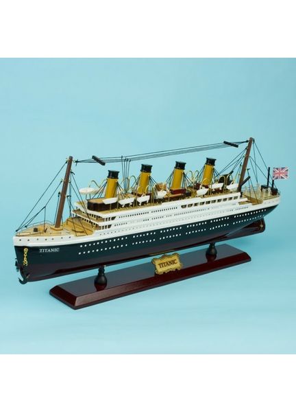 RMS Titanic Model