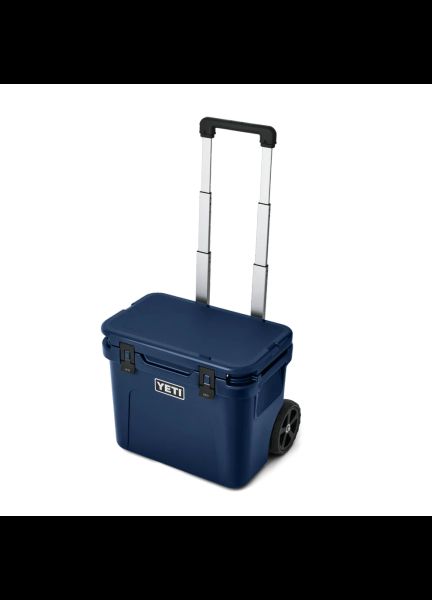YETI Roadie® 32 Navy Wheeled Cool Box